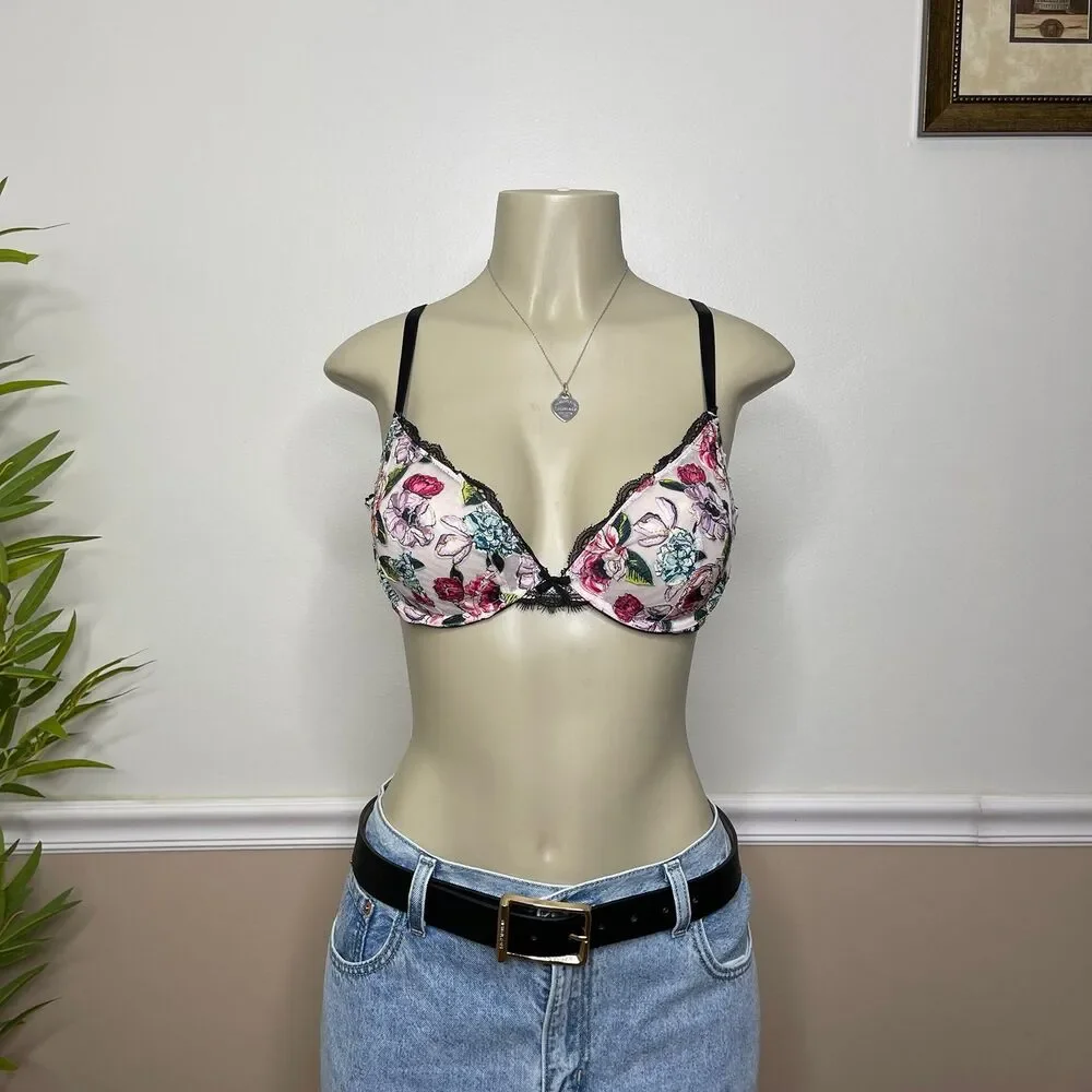 Victoria’s Secret Very Sexy Low Cut Embroidered Unlined Demi Bra - Picture 6 of 12